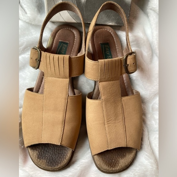 Easy Spirit Tan Leather Sandals - Picture 8 of 11